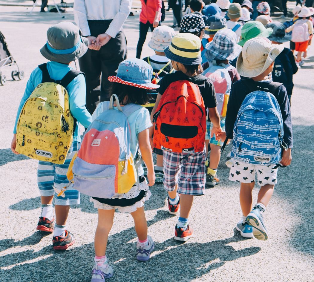 Prvi šolski dan: Izredni dopust za starše prvošolcev!