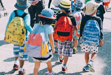 Prvi šolski dan: Izredni dopust za starše prvošolcev!